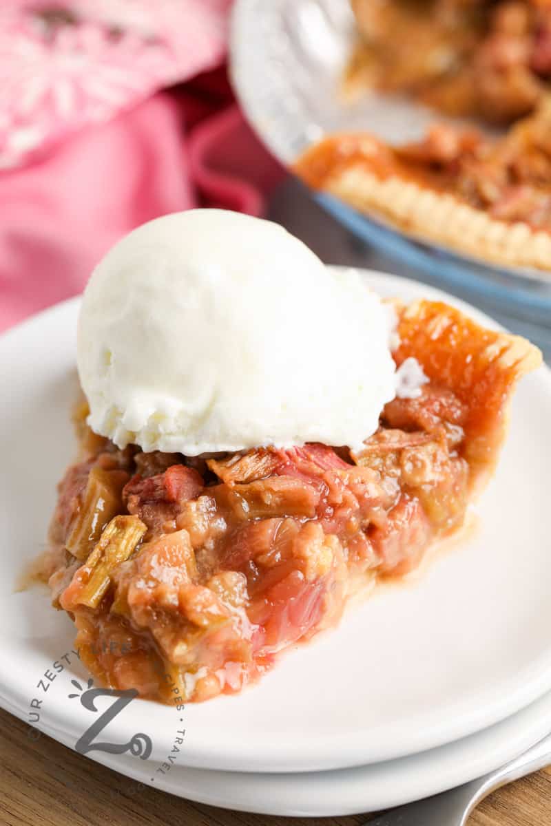 Ginger Rhubarb Pie with a scoop of ice cream