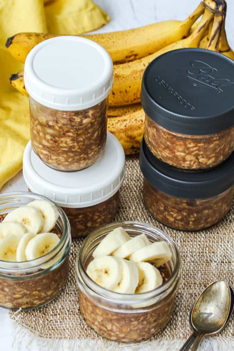 jars of Banana Overnight Oats Recipe
