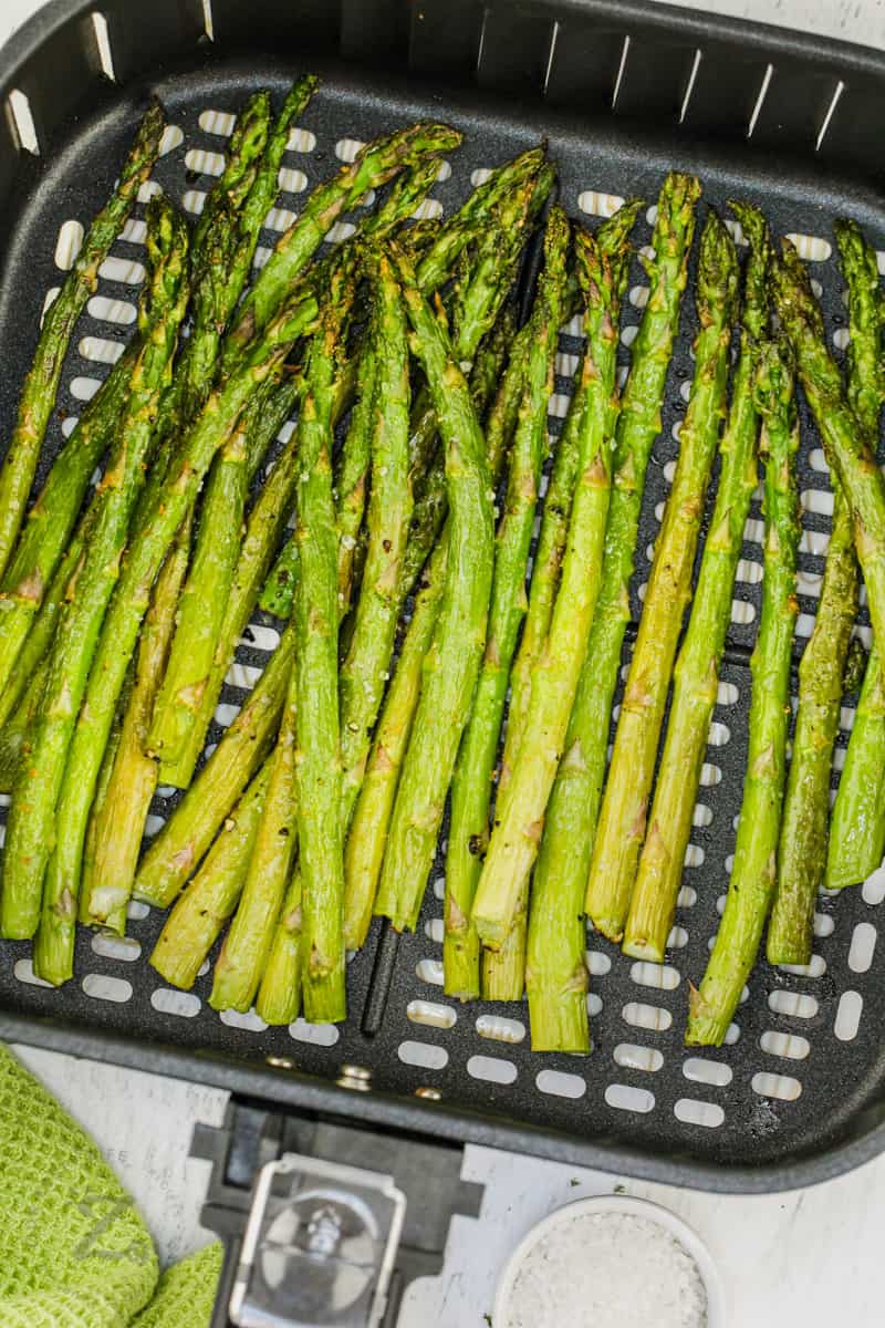 cooked Air Fryer Asparagus in the air fryer