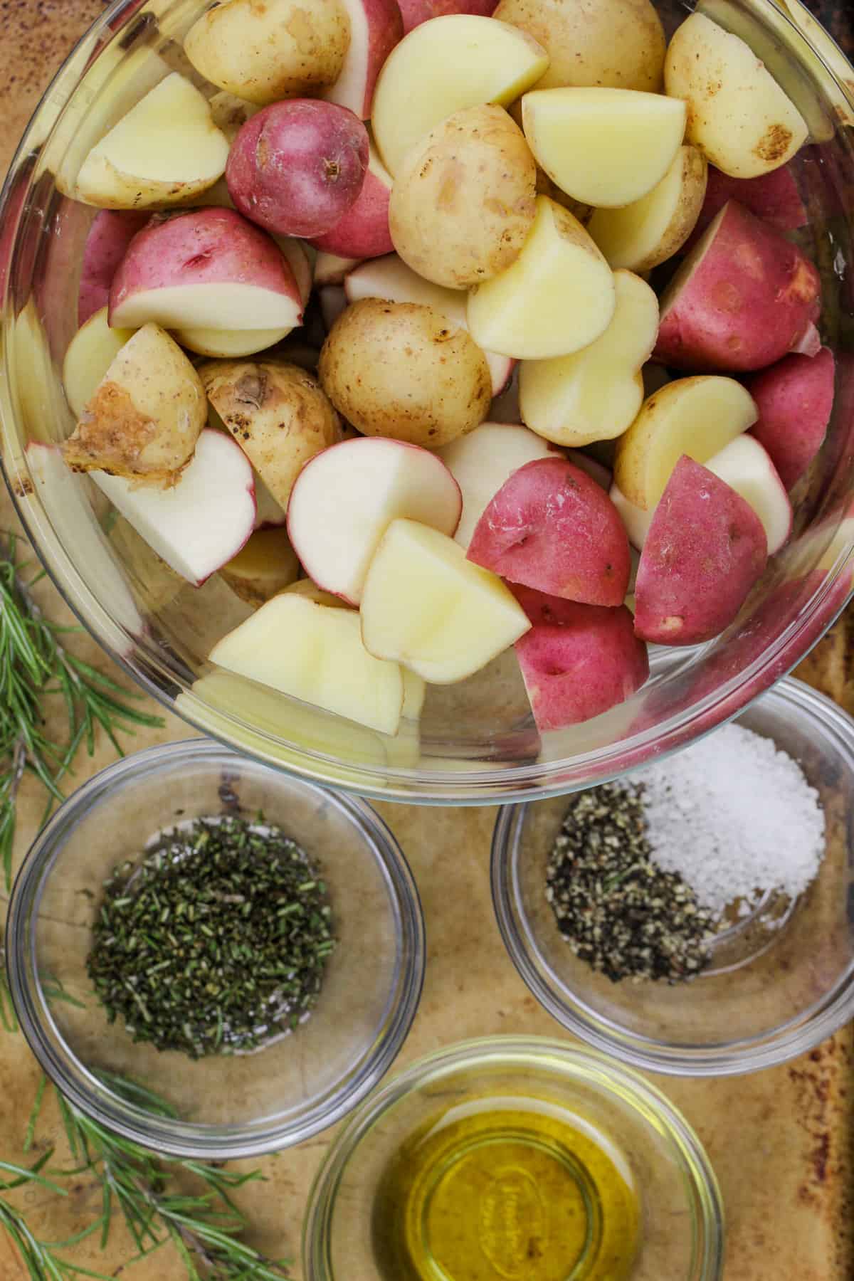 ingredients to make Rosemary Potatoes