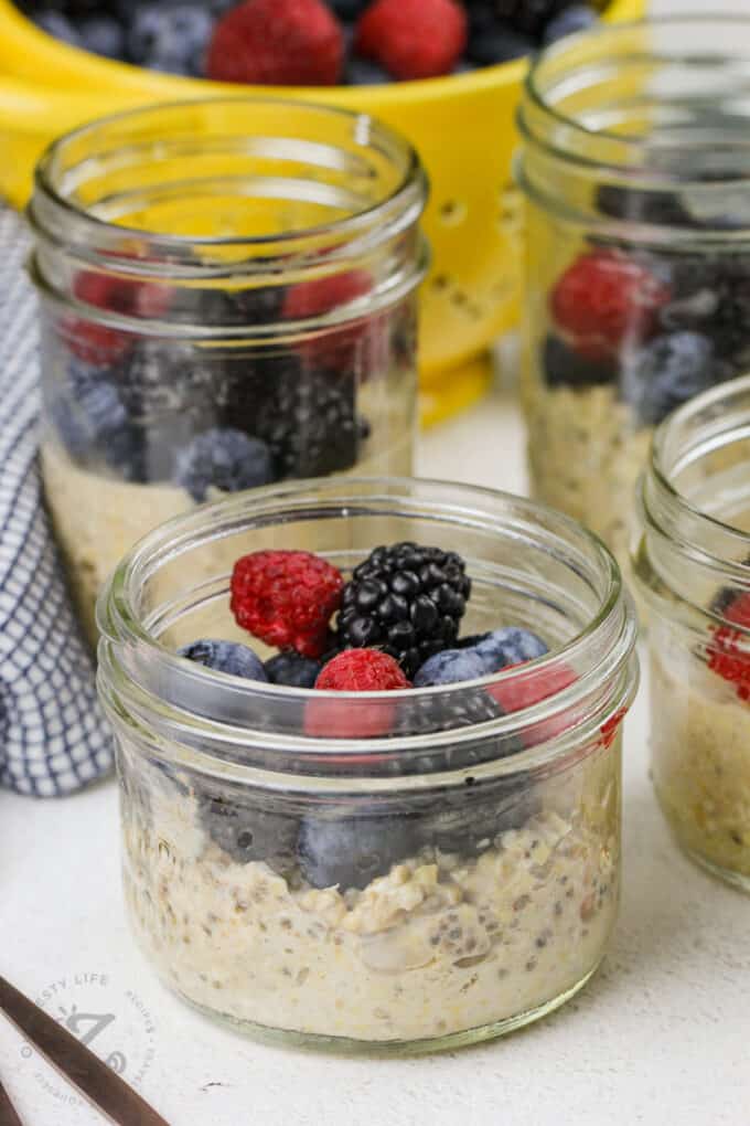 Overnight Steel Cut Oats (No Cook Version) - Our Zesty Life