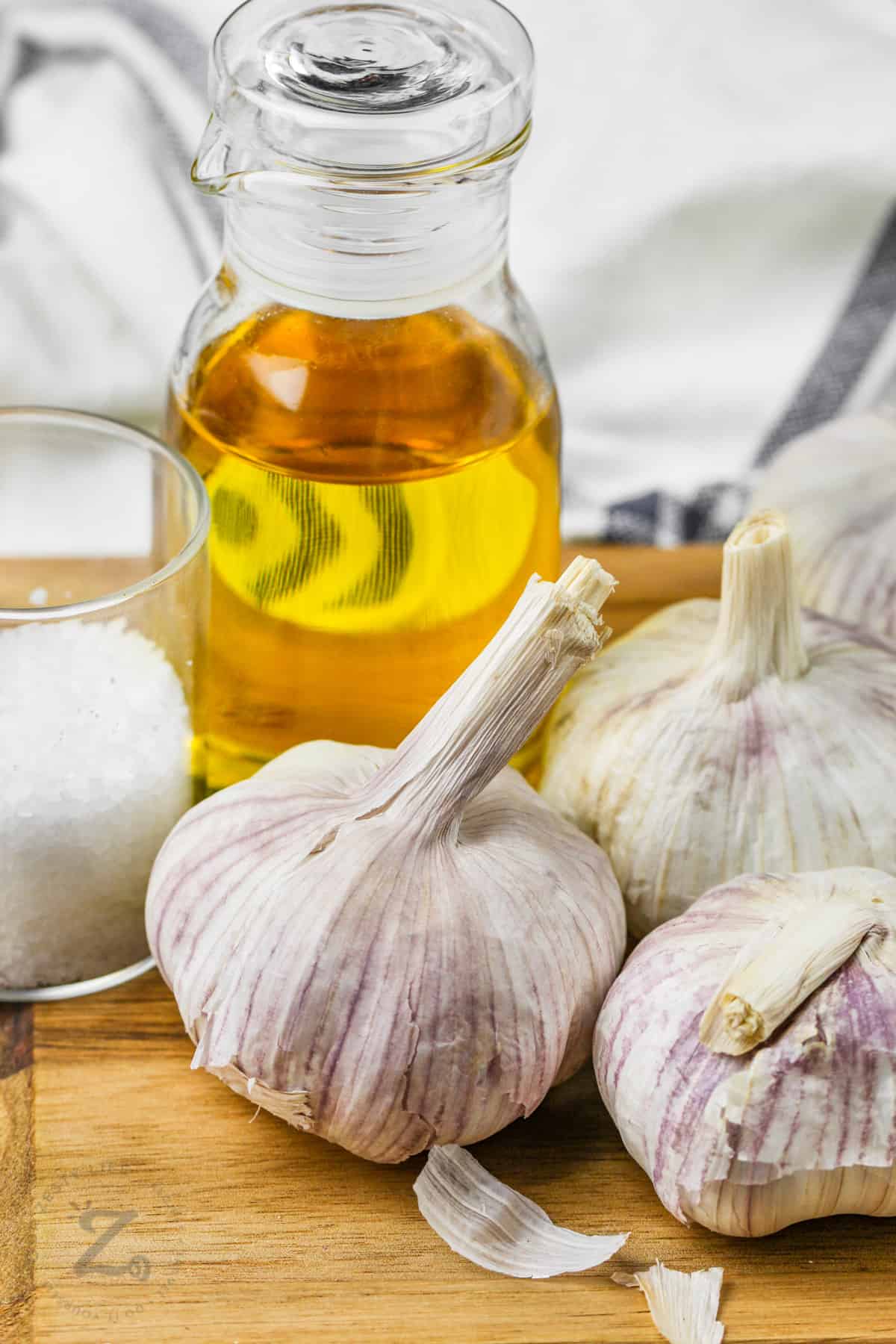 ingredients to make Roasted Garlic