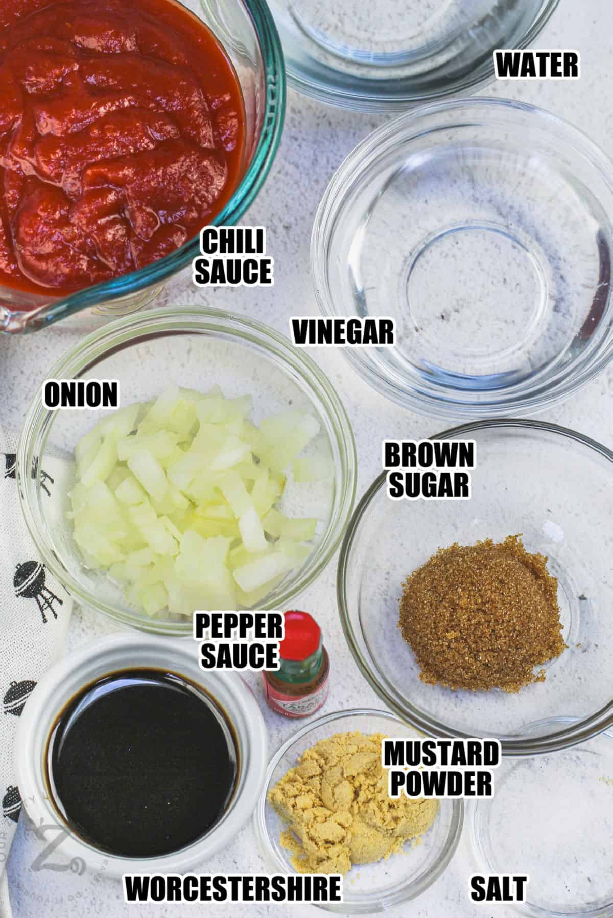 chili sauce , brown sugar , Worcestershire, vinegar to make Homemade Barbecue Sauce with labels