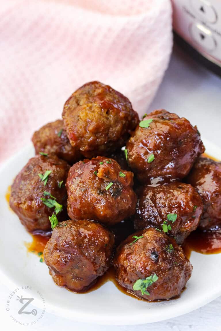 Crockpot Grape Jelly Meatballs (Easy Recipe!) Our Zesty Life