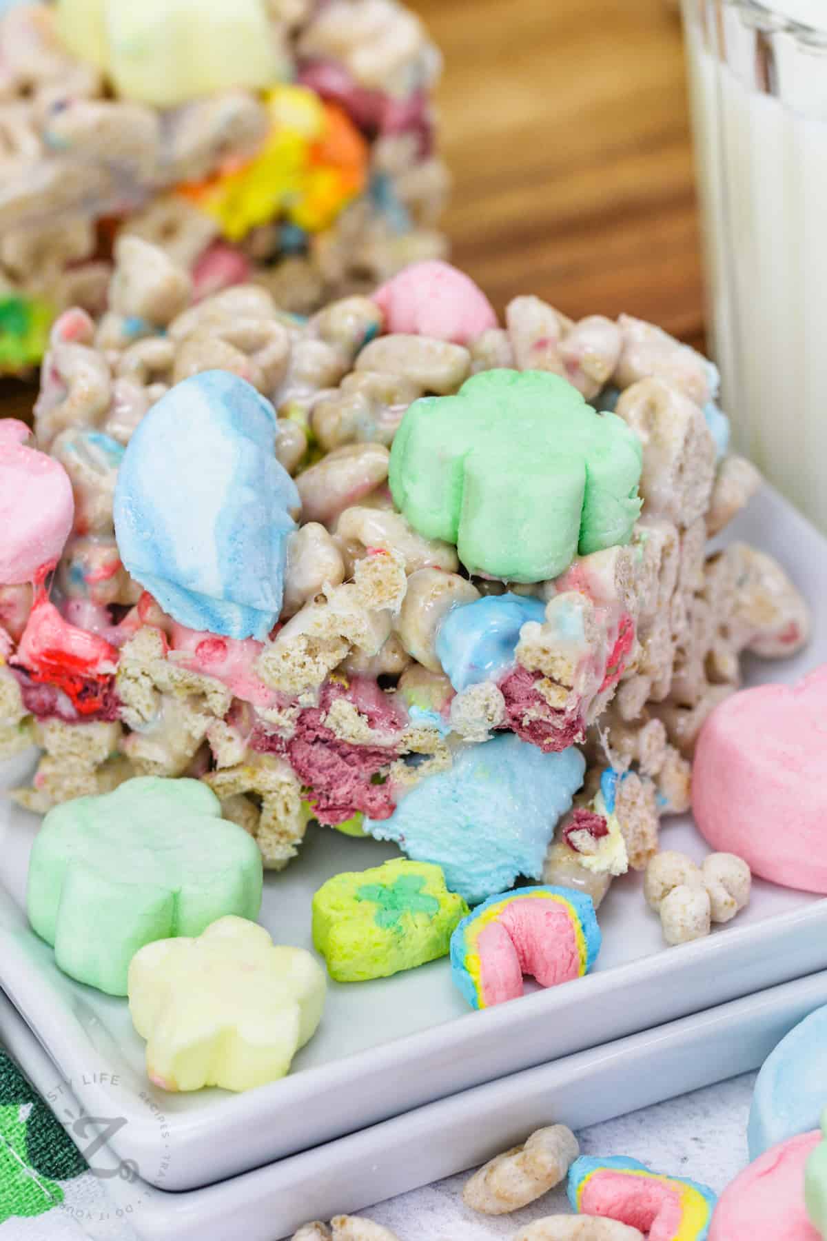 close up of Lucky Charms Marshmallow Treats Squares on a plate