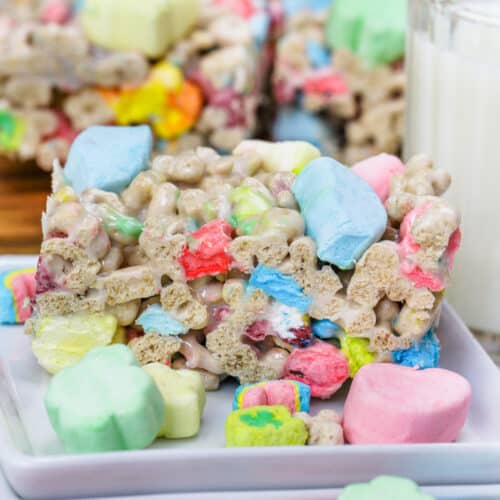 plated Lucky Charms Marshmallow Treats Squares with marshmallows around it