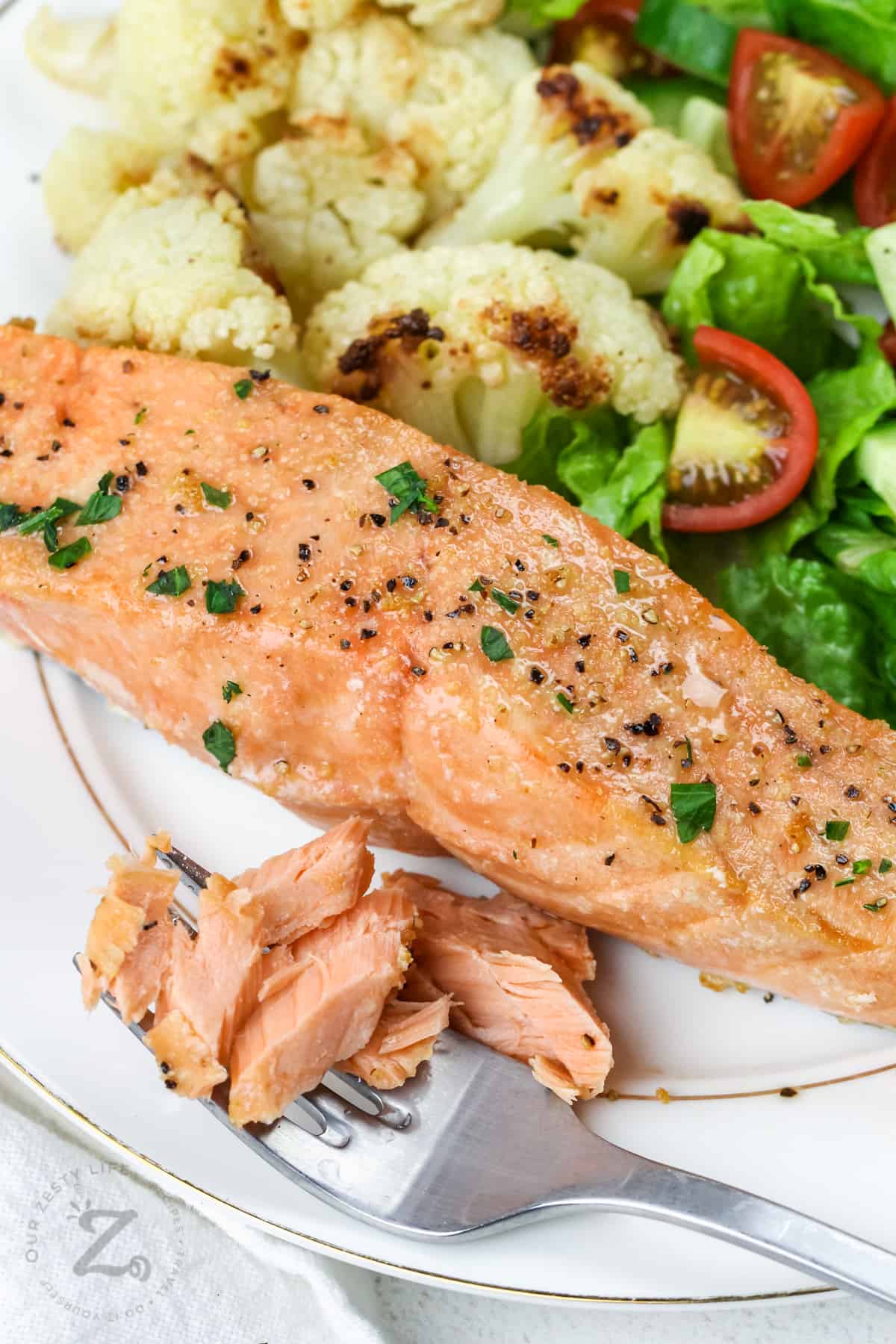 Air Fryer Salmon with cauliflower and salad