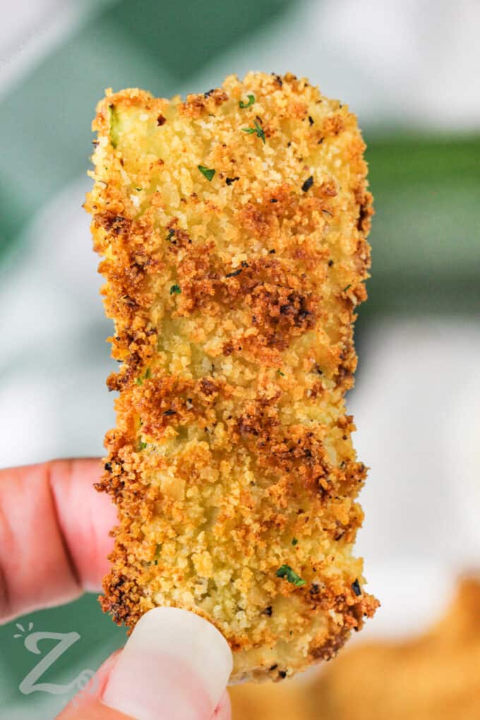 Air fryer zucchini sticks so crispy and easy our zesty life