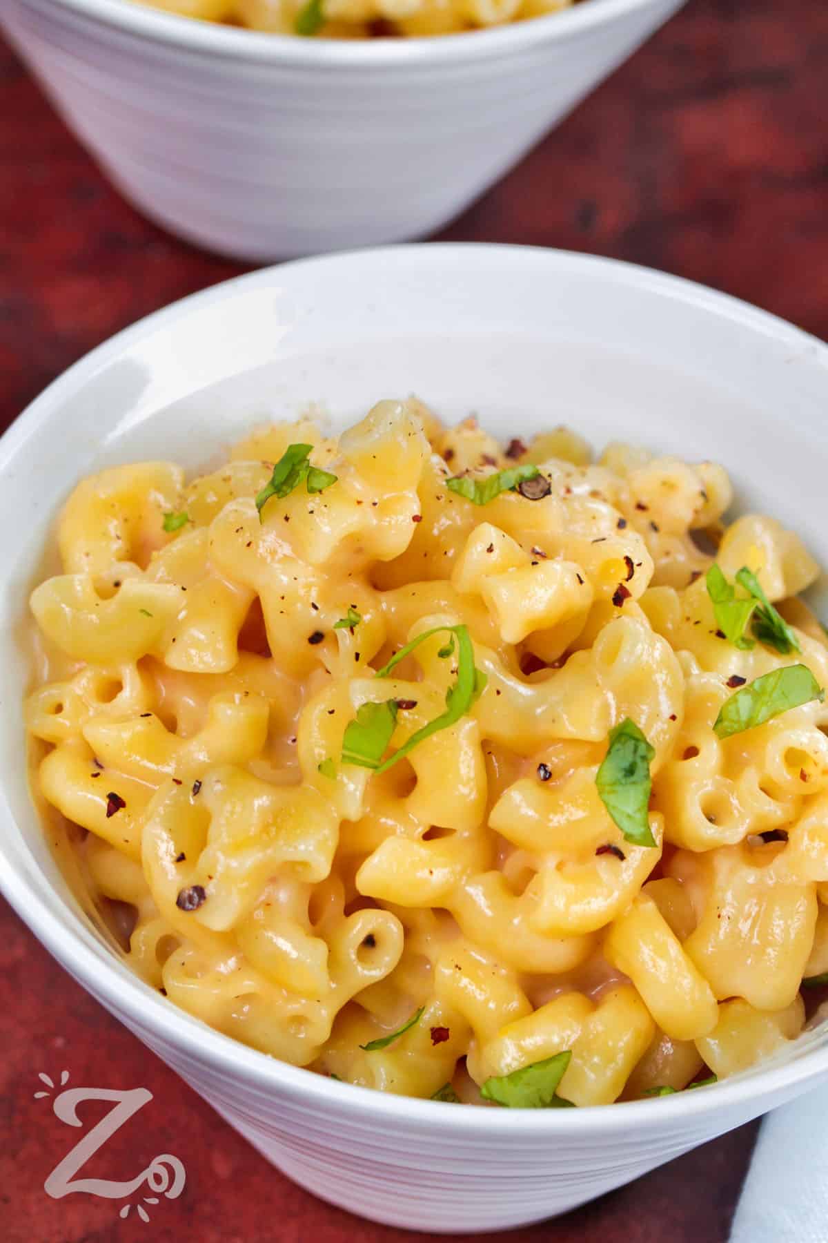 Creamy Mac and Cheese with parsley