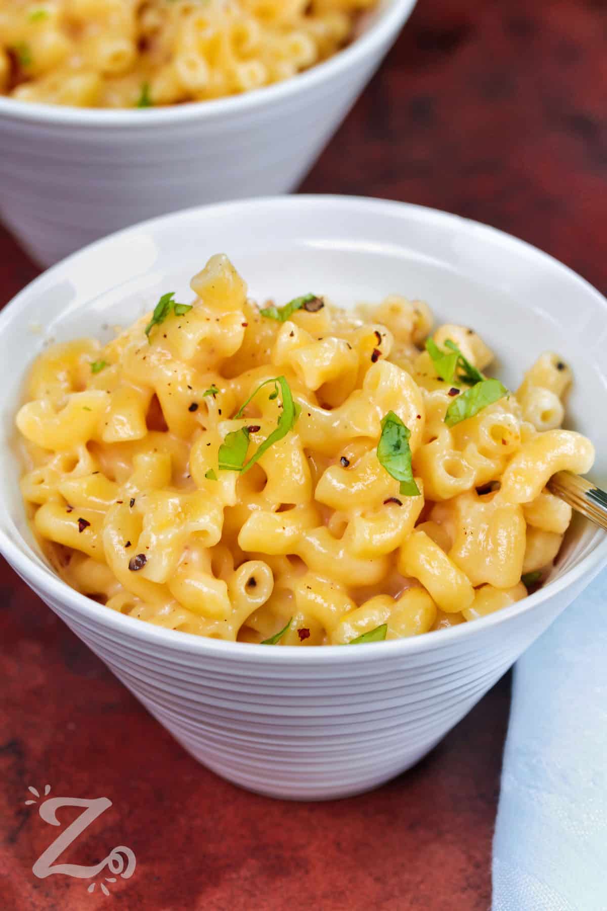 plated Creamy Mac and Cheese in a white bowl