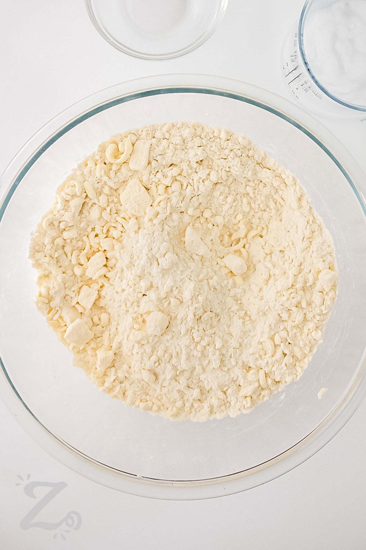 cut butter in dry ingredients to make Easy Pie Crust